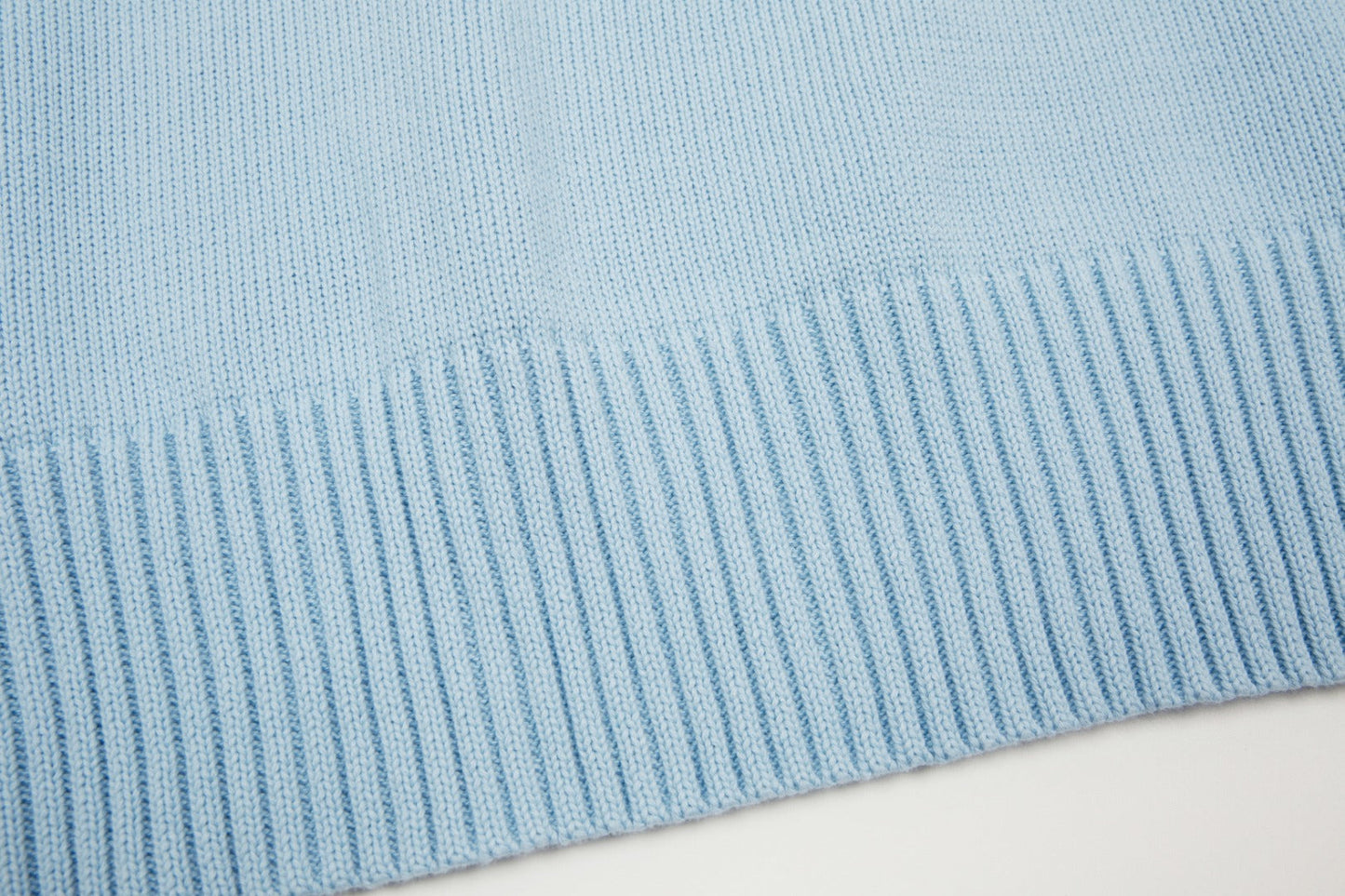 "HEART" - SWEATER BABYBLUE (UNISEX) Lg