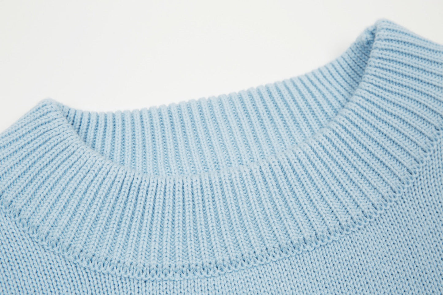 "HEART" - SWEATER BABYBLUE (UNISEX) Lg