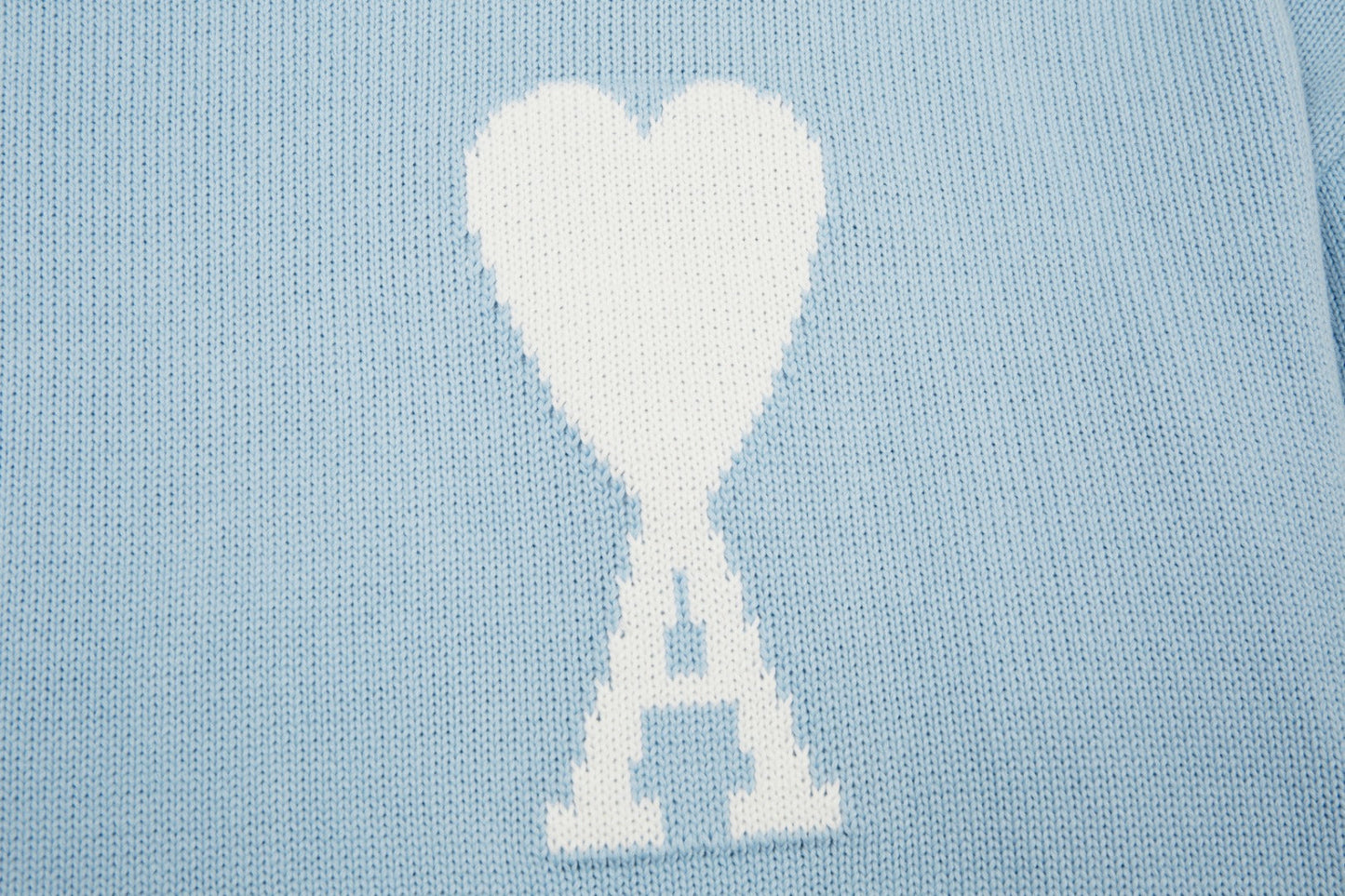 "HEART" - SWEATER BABYBLUE (UNISEX) Lg